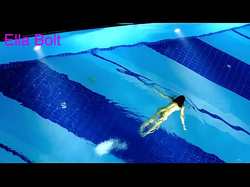 ❤️ Ich kann nicht aufhören zuzusehen, junge Blondine beim Nacktschwimmen im Pool des ELLA BOLT Resorts erwischt ❤️❌ Super sex bei porn de.porn-tub-sexer.ru ❤